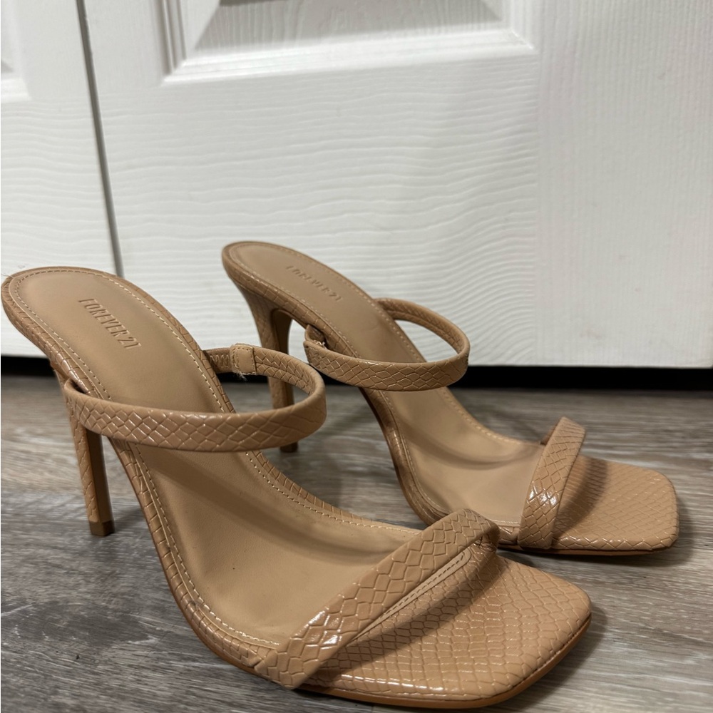 Forever 21 Beige Textured Heels